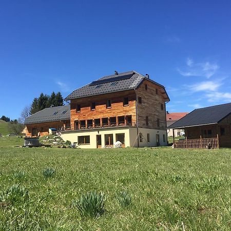 Отель La Maison Des Inuits Septmoncel-Les-Molunes Экстерьер фото