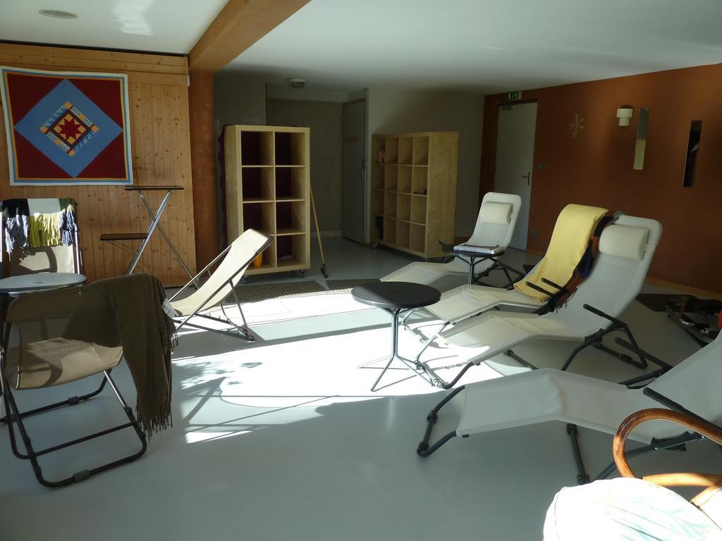 Отель La Maison Des Inuits Septmoncel-Les-Molunes Экстерьер фото