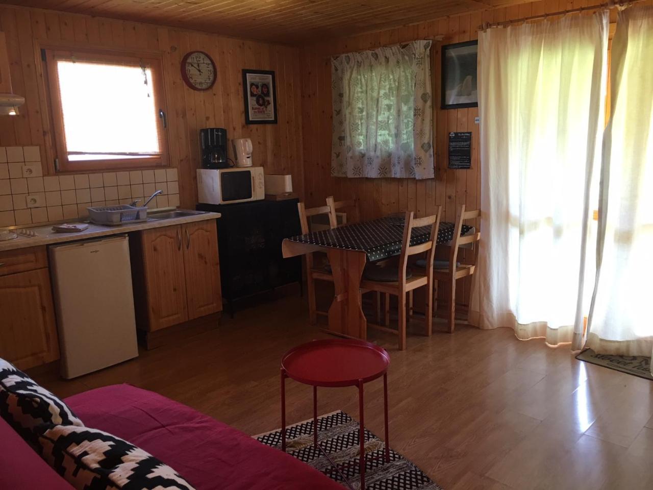 Отель La Maison Des Inuits Septmoncel-Les-Molunes Экстерьер фото