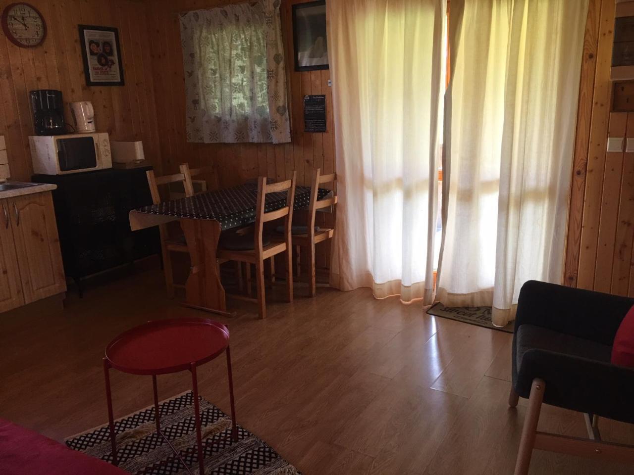 Отель La Maison Des Inuits Septmoncel-Les-Molunes Экстерьер фото